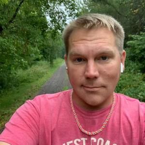 Meet your Posher, Jonathan